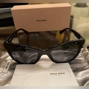 MIU MIU SUNGLASS NEW ORIGINAL